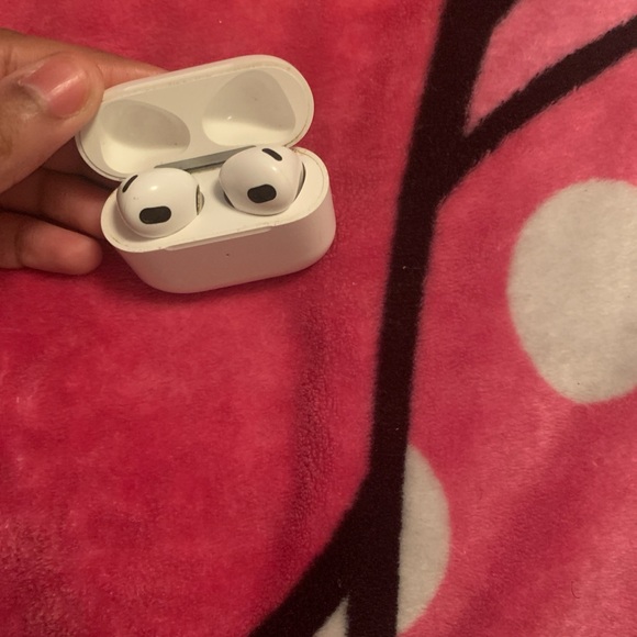 White Wireless Earbuds with Charging Case